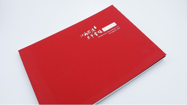 畫冊印刷，企業(yè)展示品牌介紹產(chǎn)品的必備工具-古得堡印刷